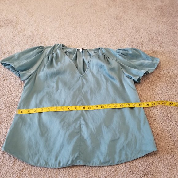 Rebecca Taylor Short-Sleeve Silk Charmeuse V-Neck Top, Size 6 - Picture 13 of 16